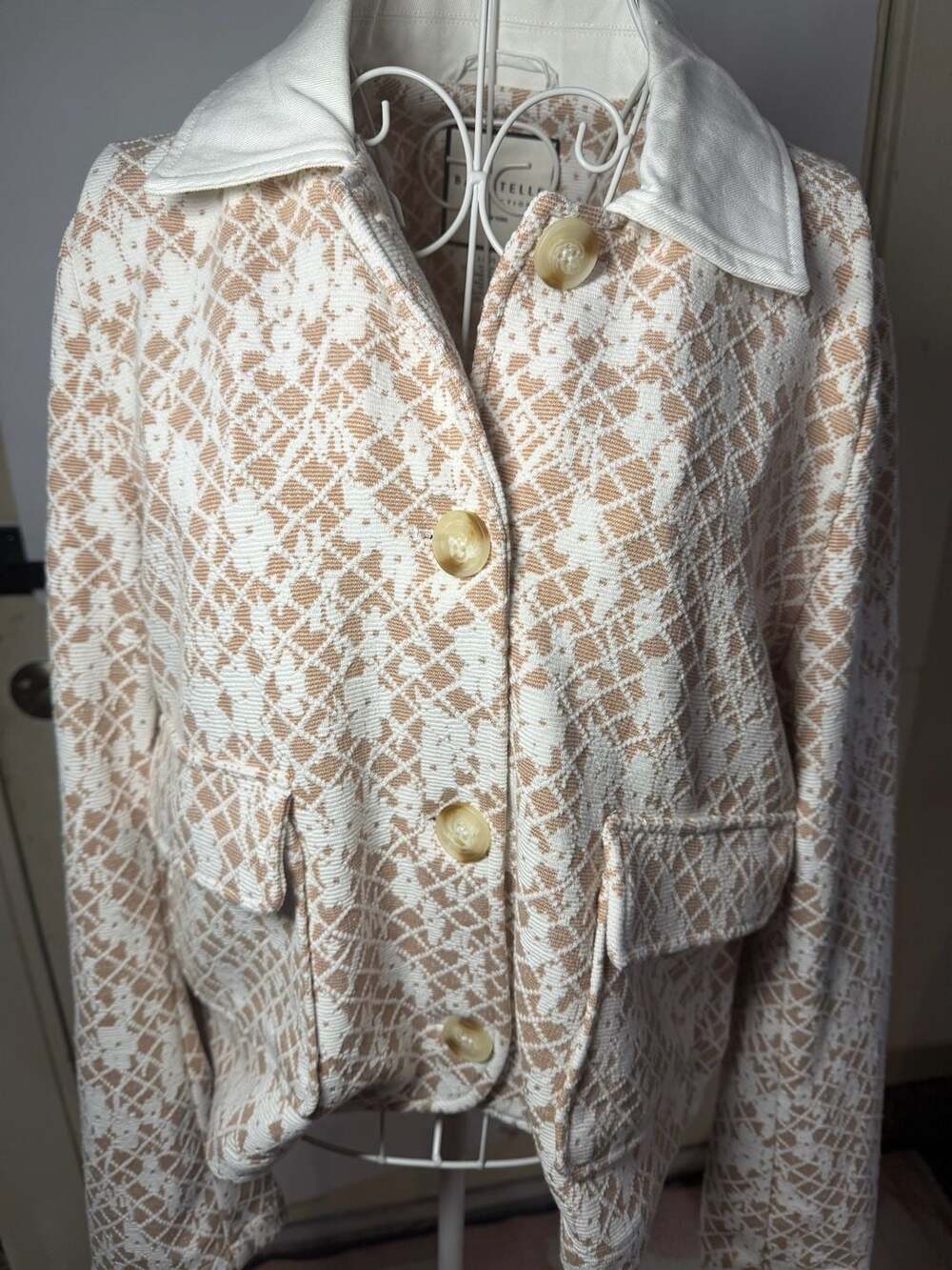 Bagatelle Collection Cropped Textured Jacket with Contrast Collar